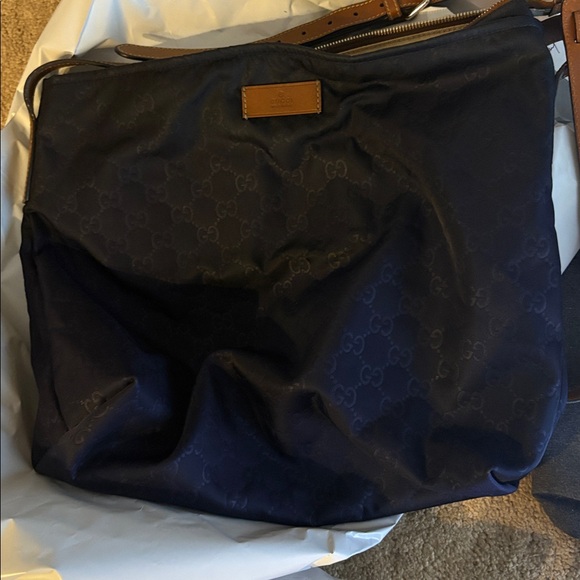 Gucci Navy nylon Messenger Bag with Brown Leather Strap - Picture 4 of 16